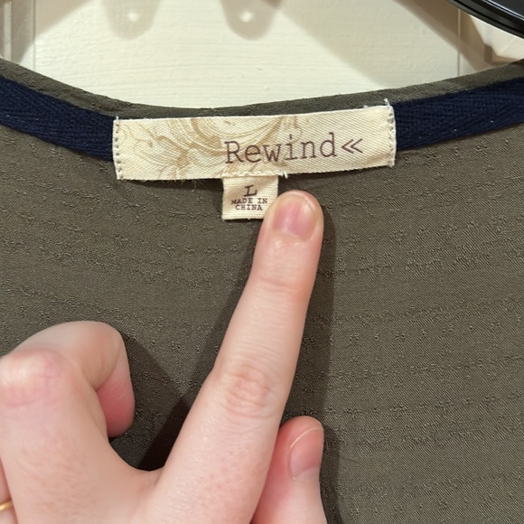 Rewind Green Lace Blouse, Size L - Picture 3 of 3